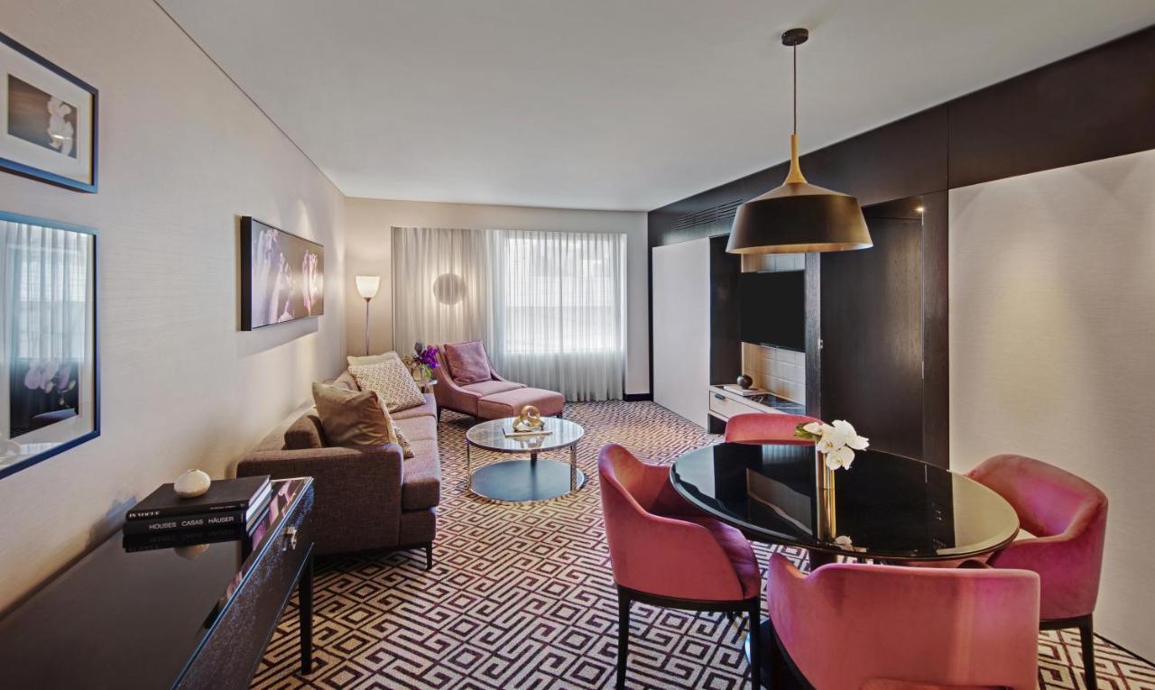 The Star Grand Hotel And Residences Sydney Exteriör bild Suite at the Hotel