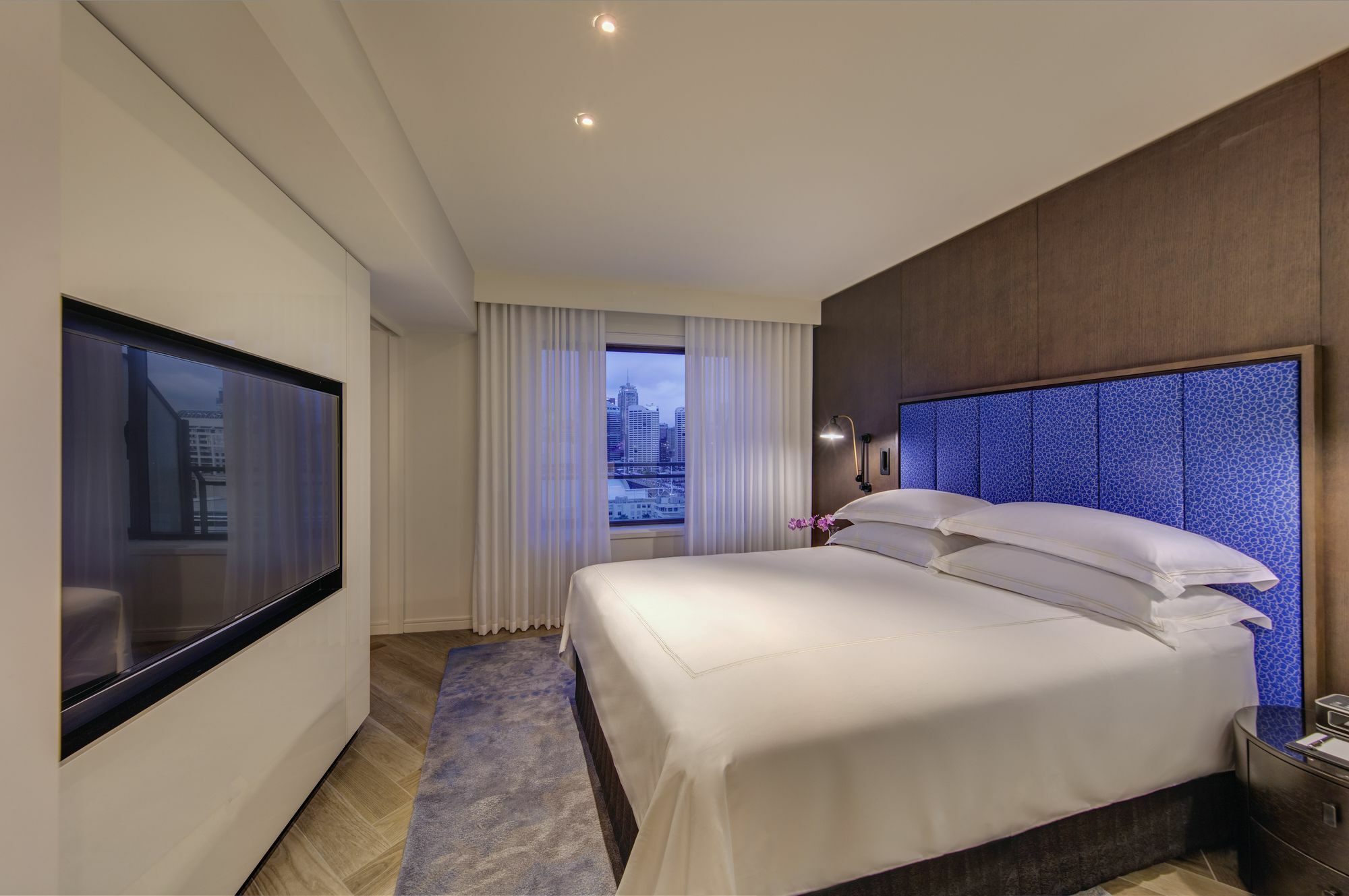The Star Grand Hotel And Residences Sydney Exteriör bild A bedroom at the hotel